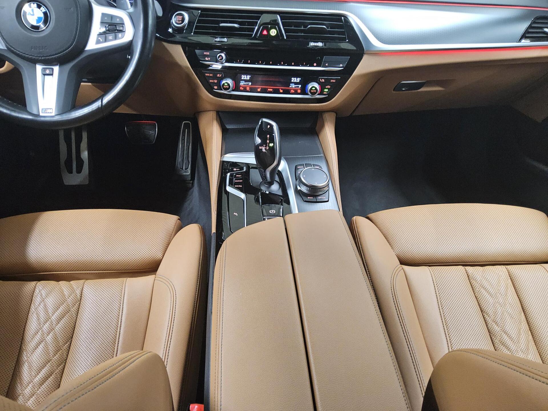 BMW 520dA Touring xDr M-Sport Navi LED LC-Pro RFK 6