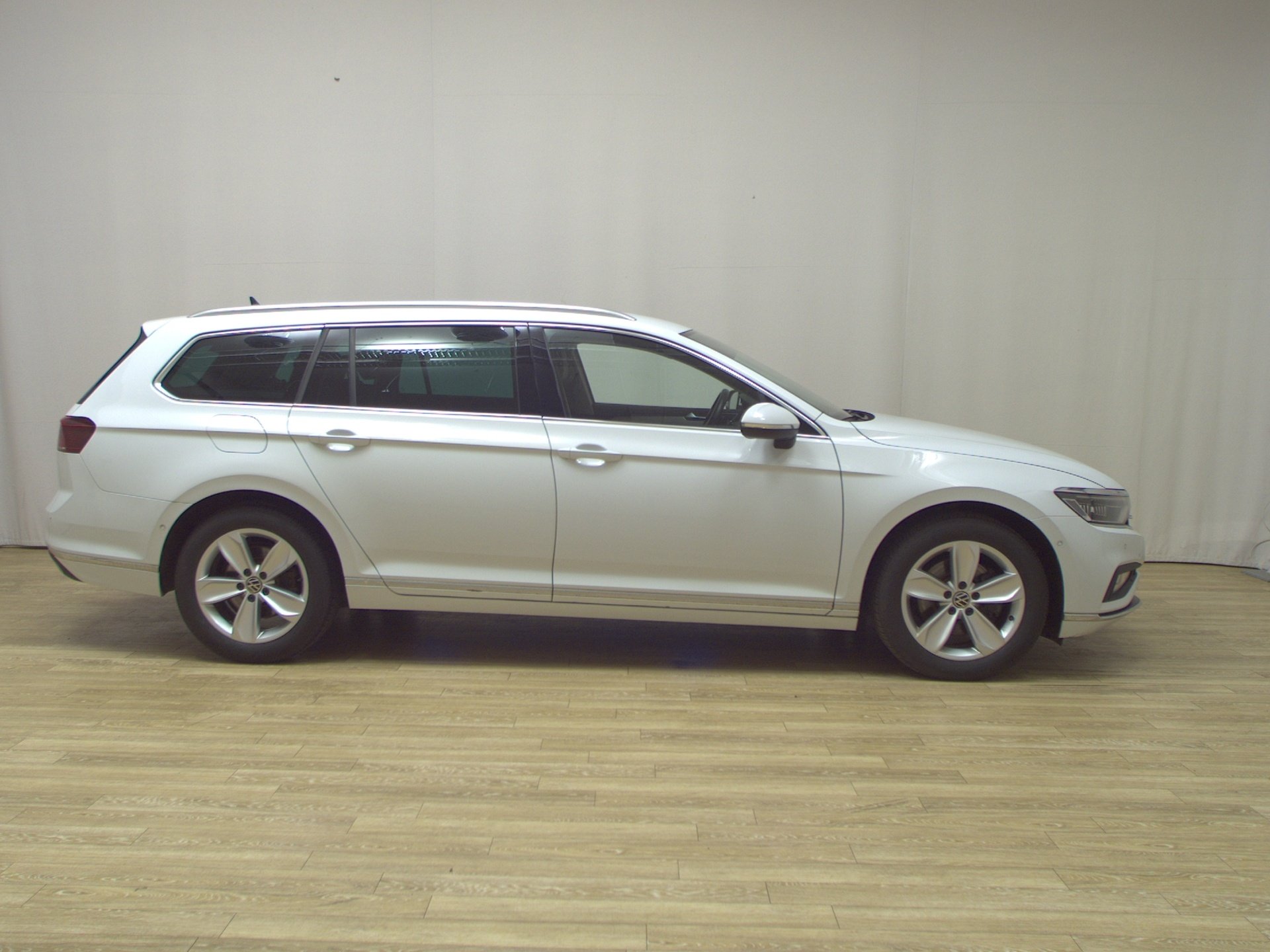 Volkswagen Passat Var. 2.0 TDI 4M Elegance Navi Matrix AHK
