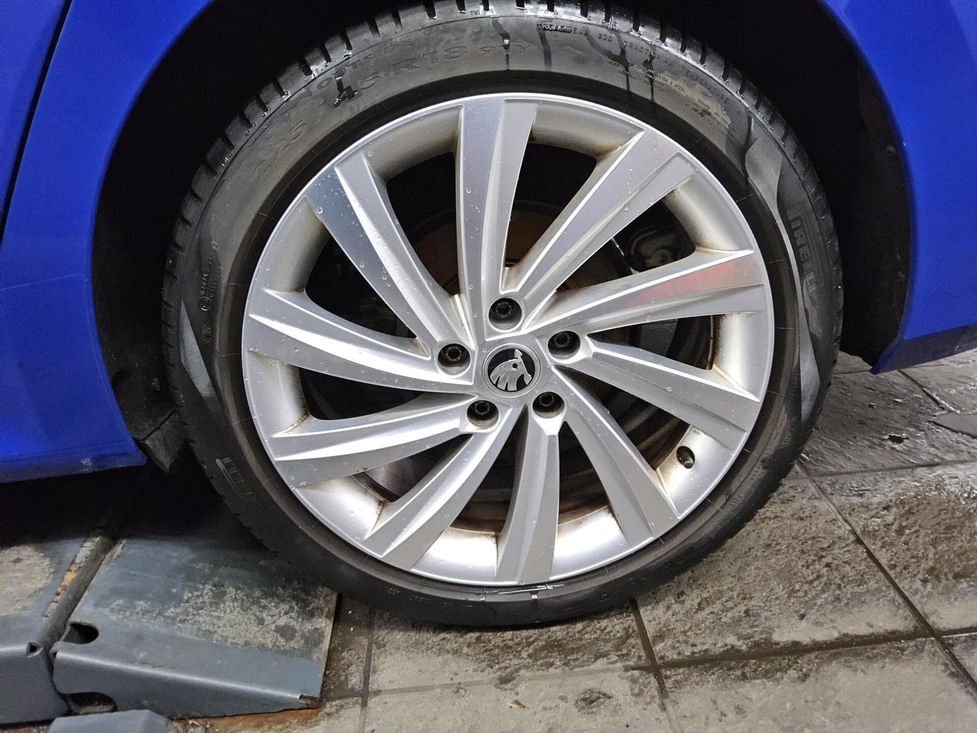 Skoda Octavia Kombi 1.4 TSI iV Style Leder Navi DC LED 11