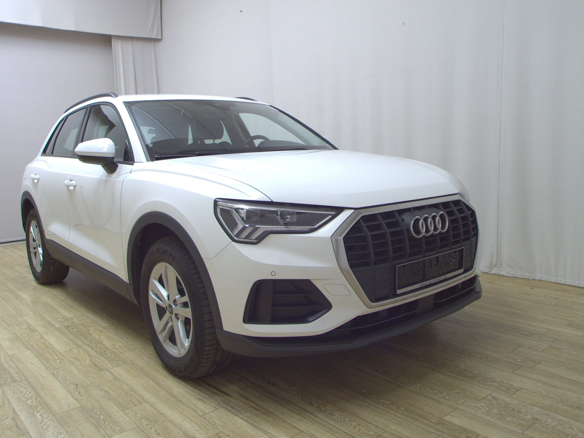 Audi Q3 35 TDI Navi LED vc+ AHK Sportsitze PDC SHZ 3