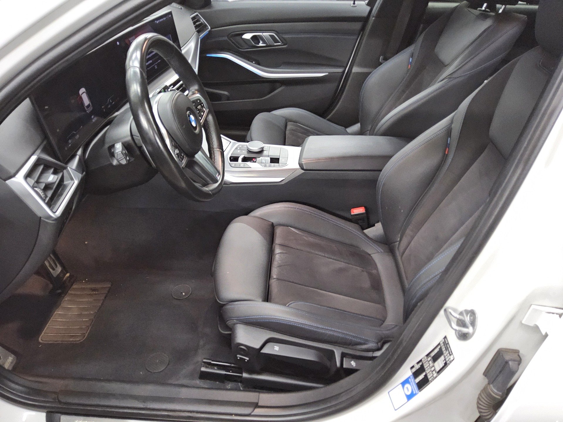 BMW 320dA Touring M-Sport T-Leder Navi LED HuD HiFi 9