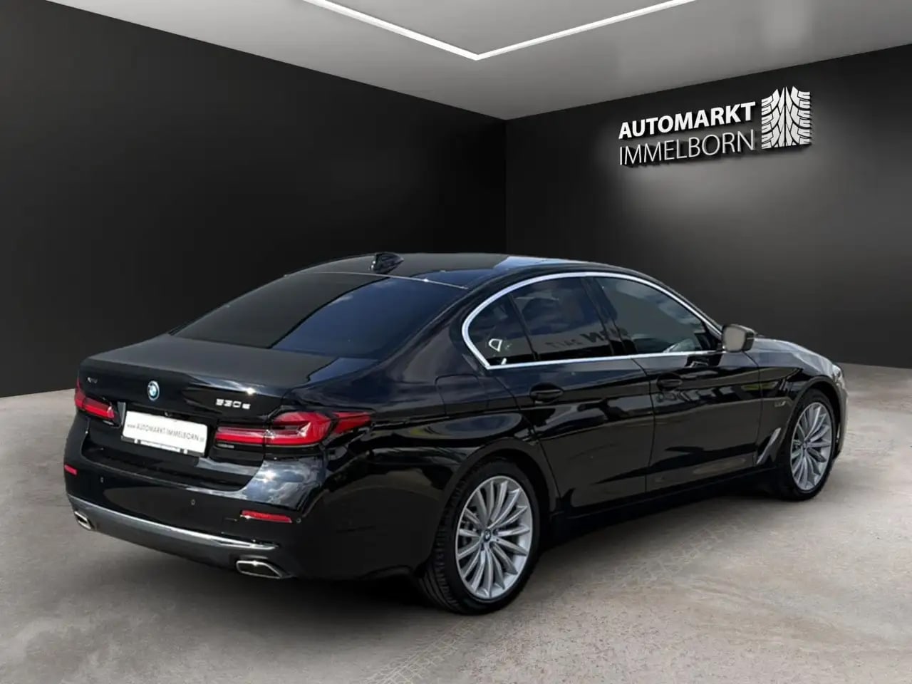 BMW 530 e xDrive Luxury Line Sdach*HUD*AHK*Kamera*Le 6