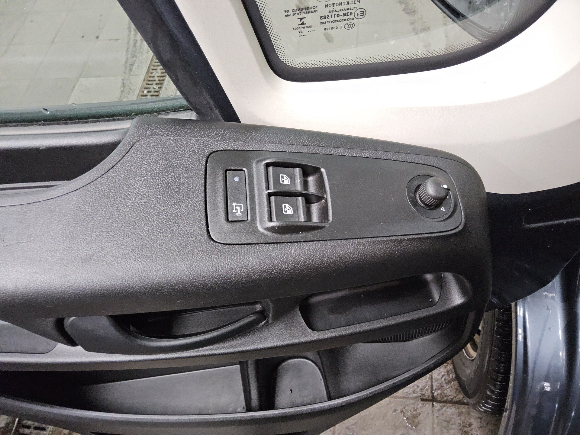 Fiat Ducato 9-Sitzer Klima DAB RFK Tempomat 9