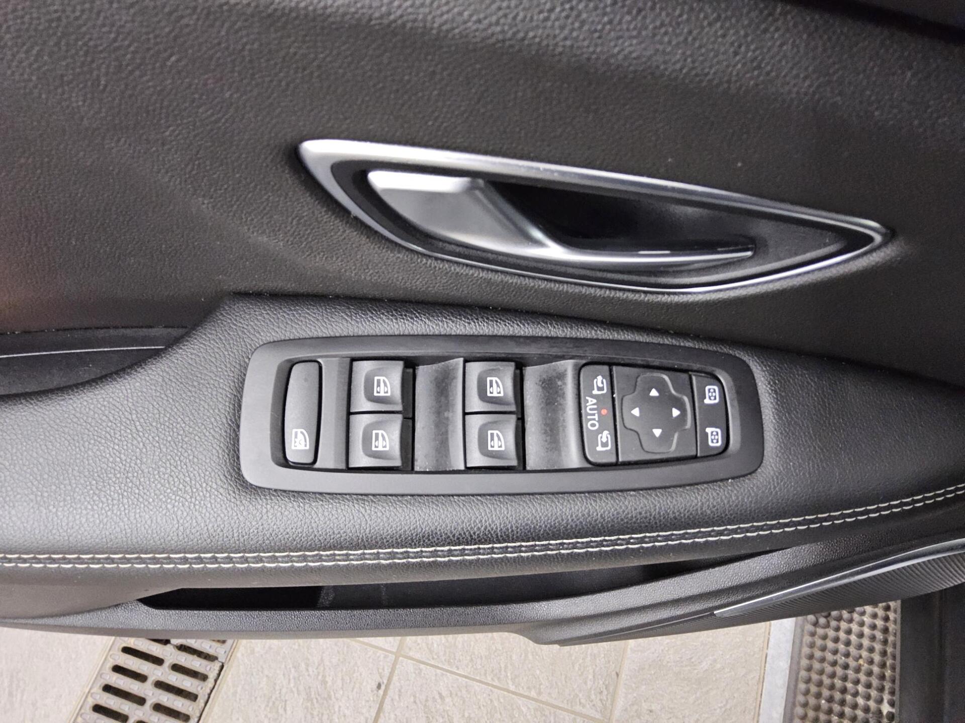 Renault Grand Scenic 1.3 TCe T-Leder Navi LED RfK PDC 9