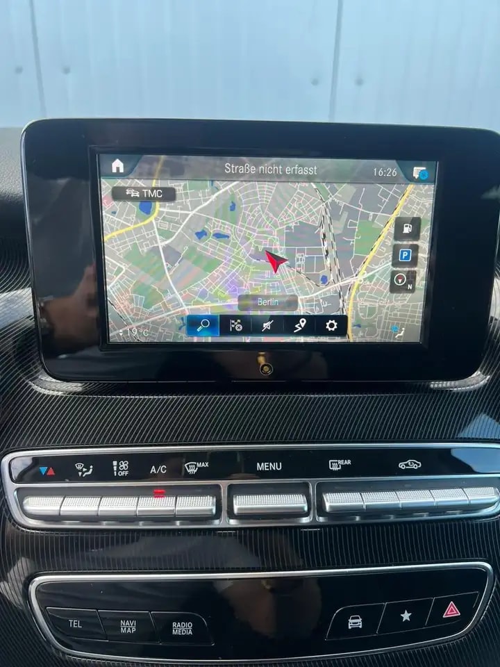 Mercedes-Benz V 220 d LANG 9G LIEGEPAKET NAVI MBUX AHK 7-SITZE 18