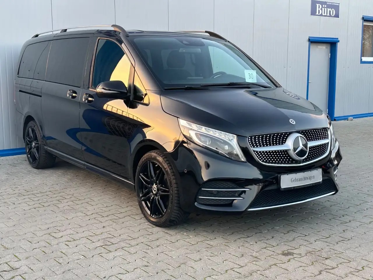 Mercedes-Benz V 250 LANG 9G AMG-LINE WEBASTO AHK EL. TÜREN LED 3