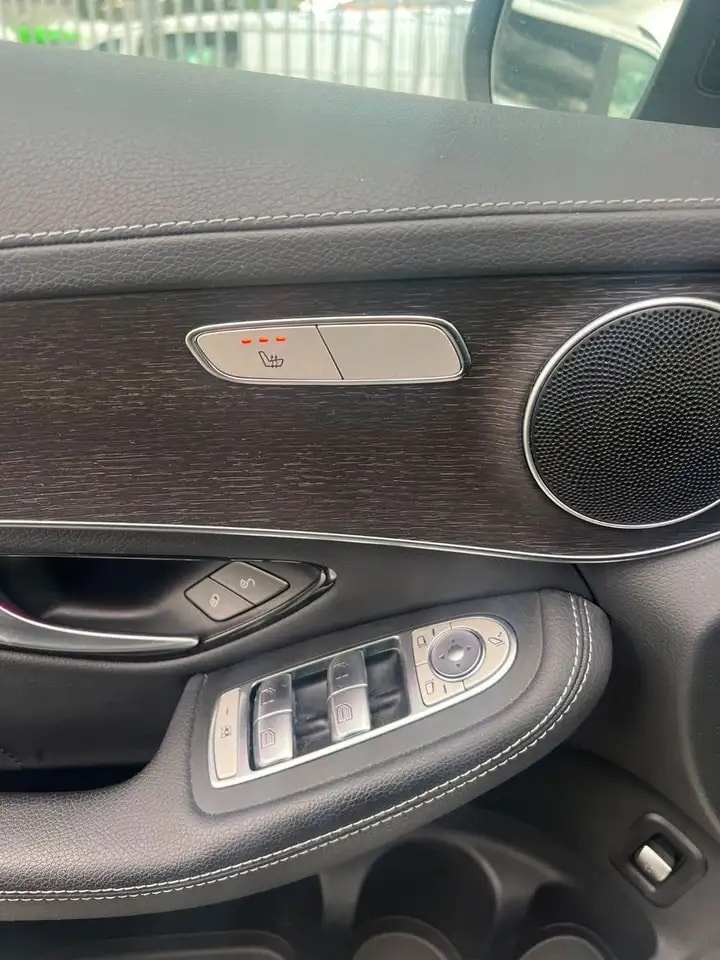 Mercedes-Benz GLC 300 de COUPE 4M AMG AIRMATIC KAMERA LED AHK 13