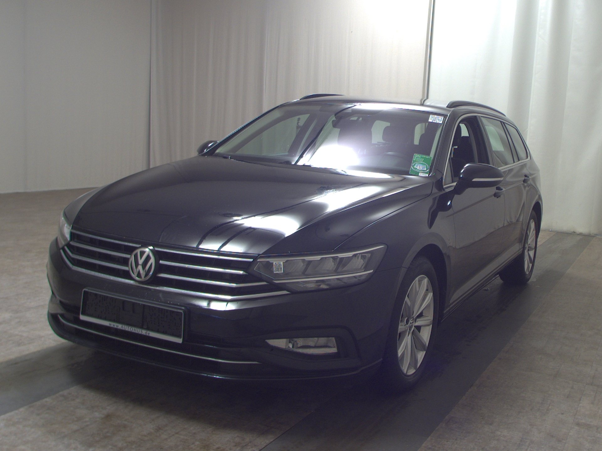 Volkswagen Passat Var. 1.5 TSI Business Navi LED RFK ACC 2