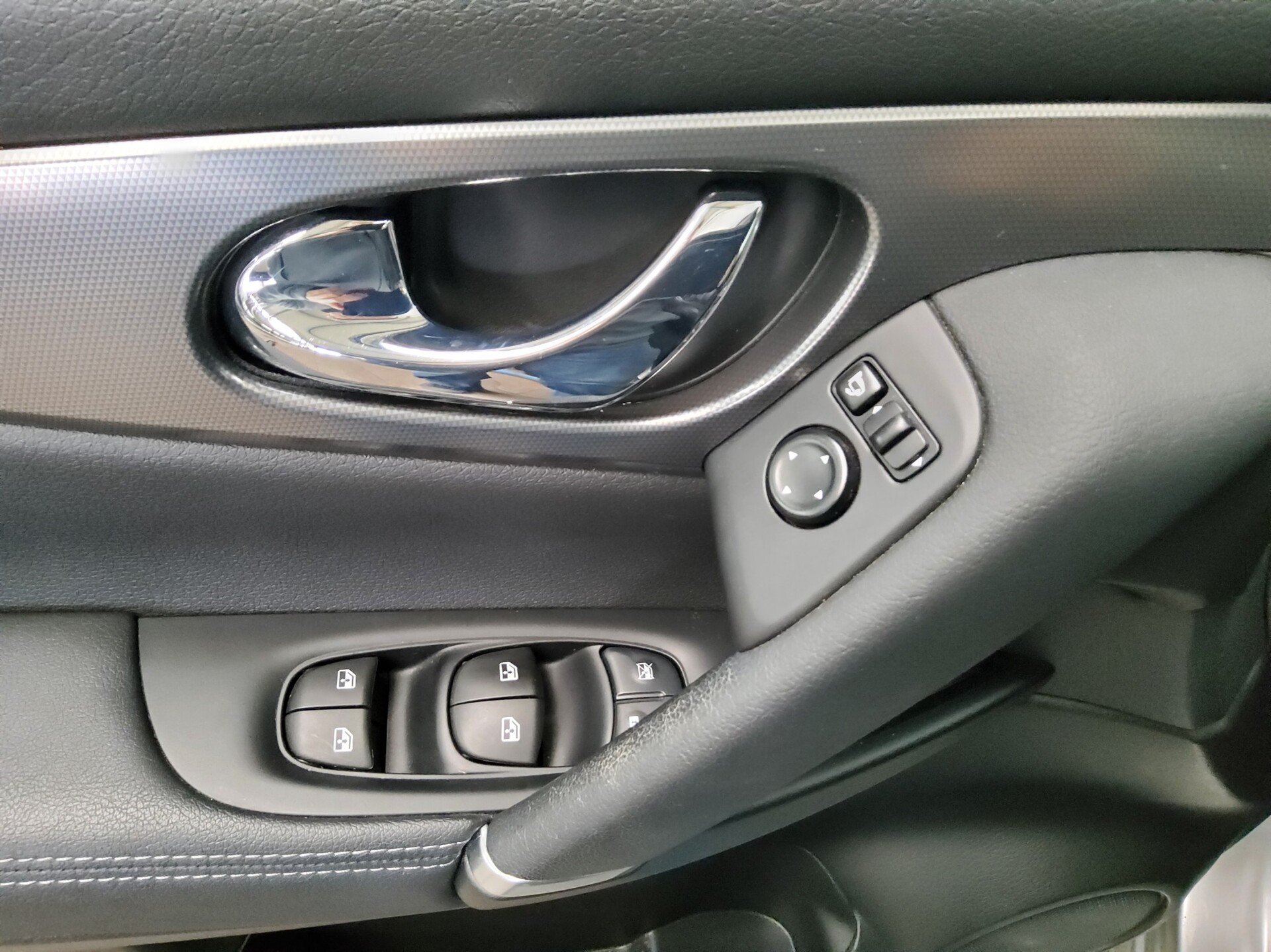 Nissan Qashqai 1.3 DIG-T Leder Navi LED Kamera AHK 9