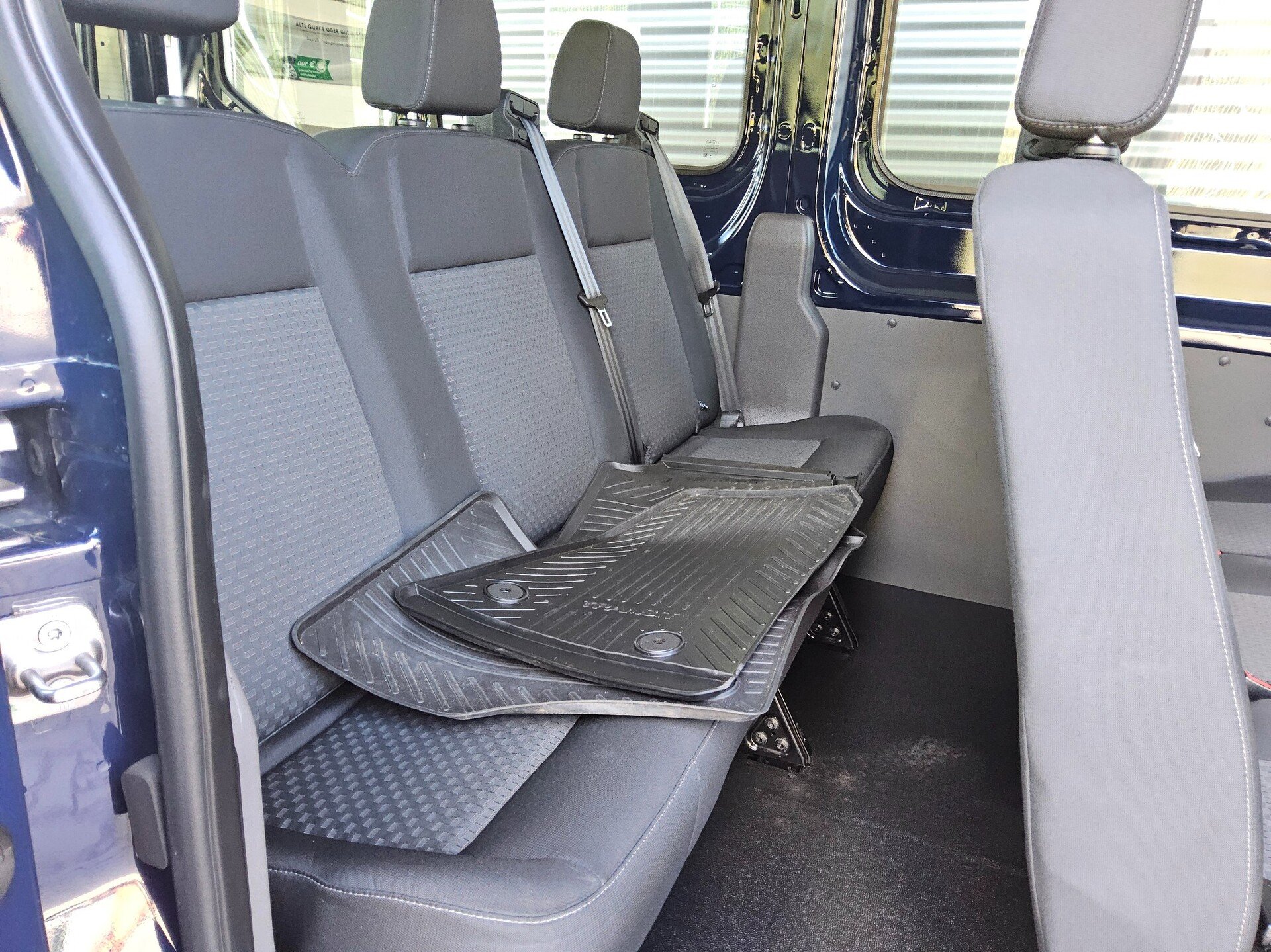 Ford Transit 2.0 TDCi Trend L3H2 9-Sitze Navi DAB 12