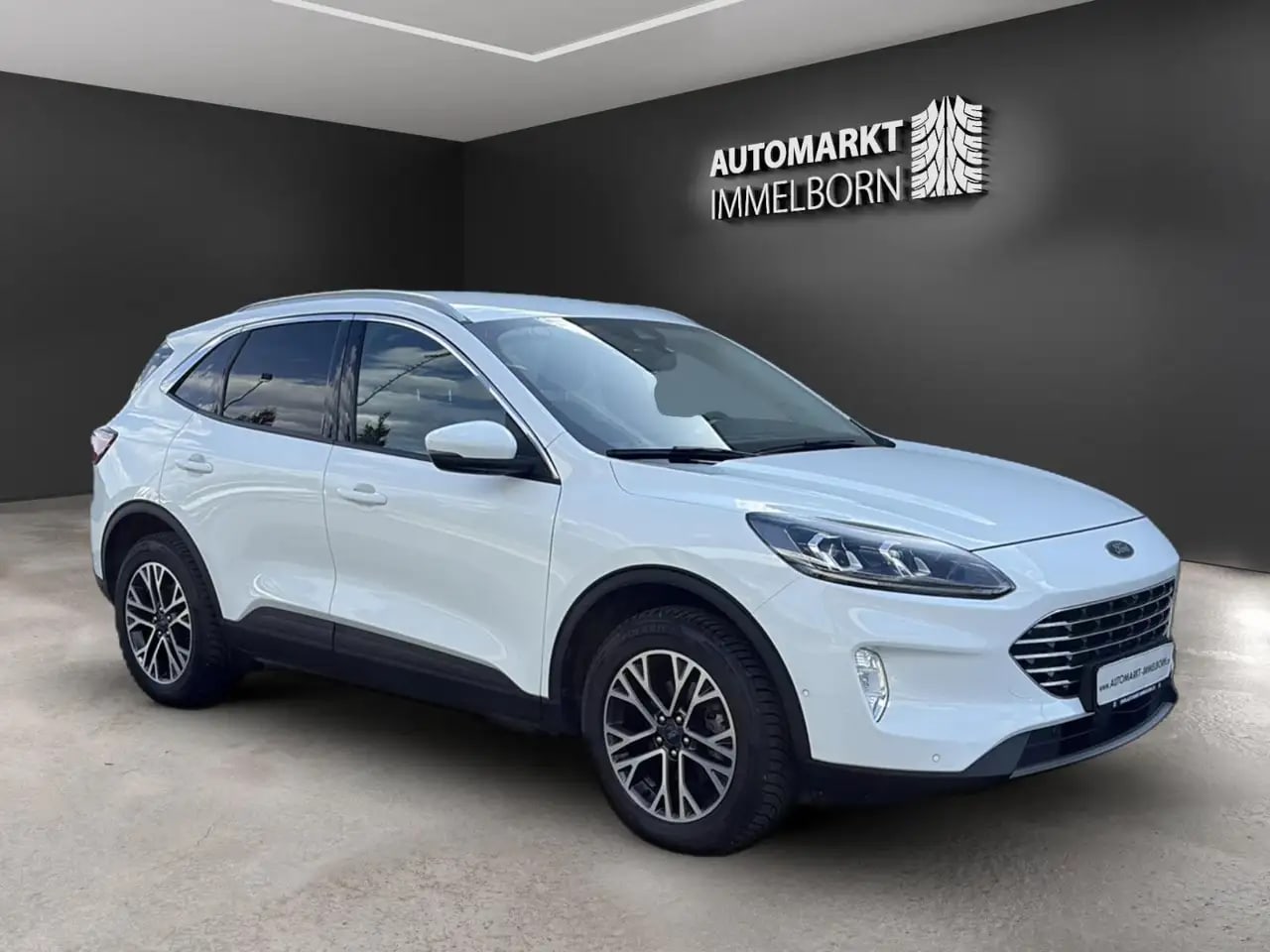 Ford Kuga PlHybrid  AHK*Kamera*LED*ACC*TW+VZ*18*LED