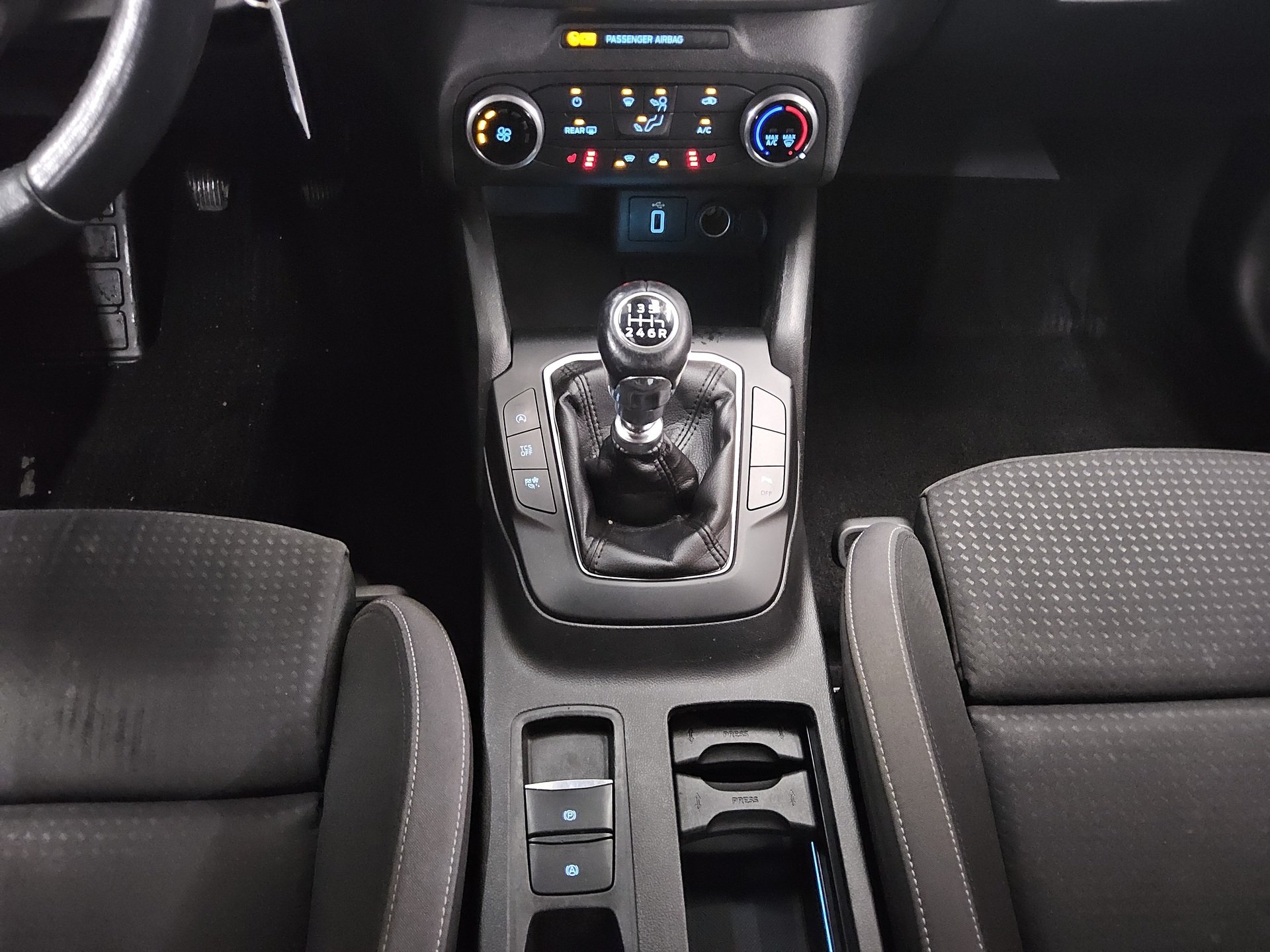 Ford Focus Turnier 1.0 EB Cool&Connect Navi Shz PDC 6
