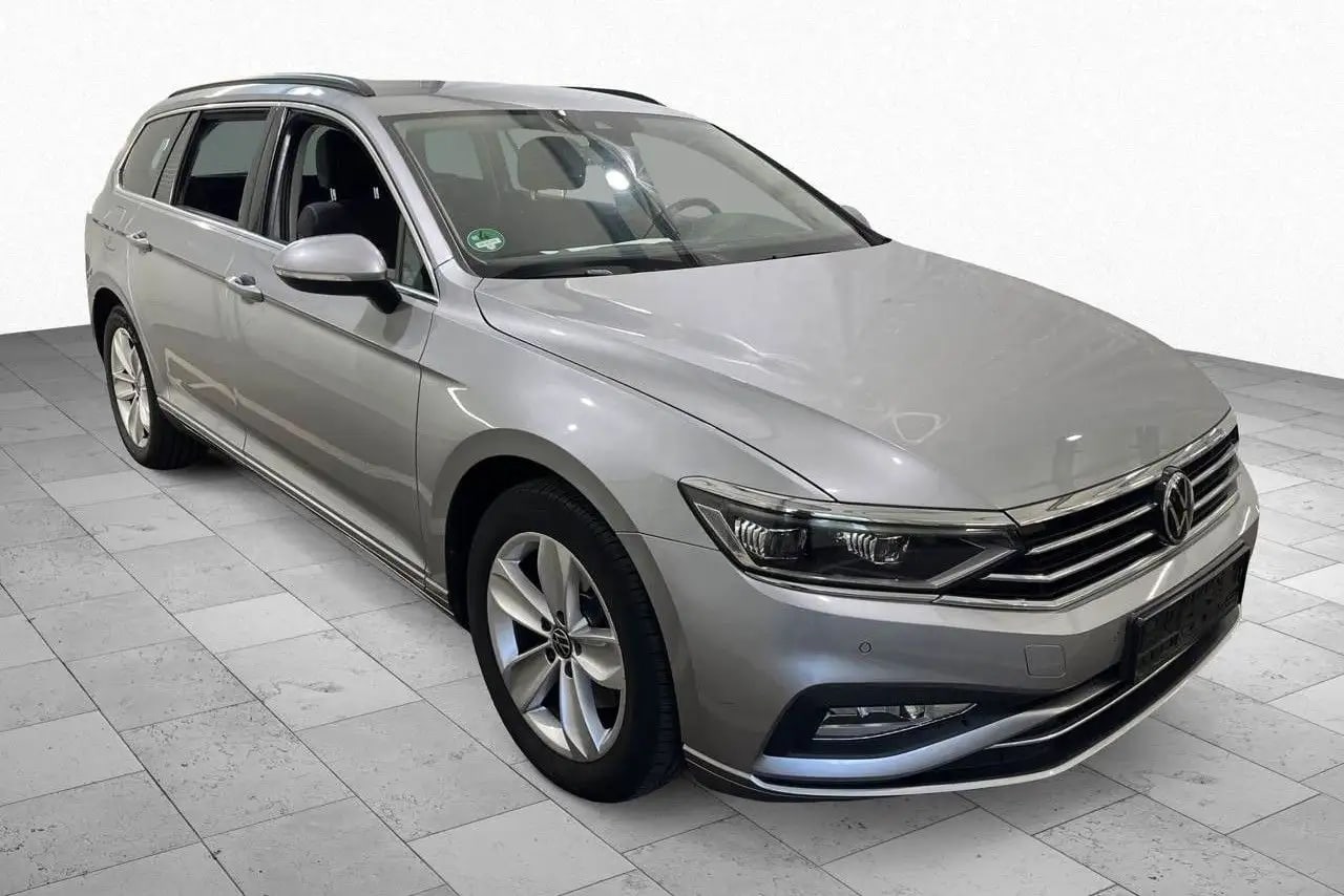 Volkswagen Passat Business Kamera*ACC*Massag**LM*IQLight
