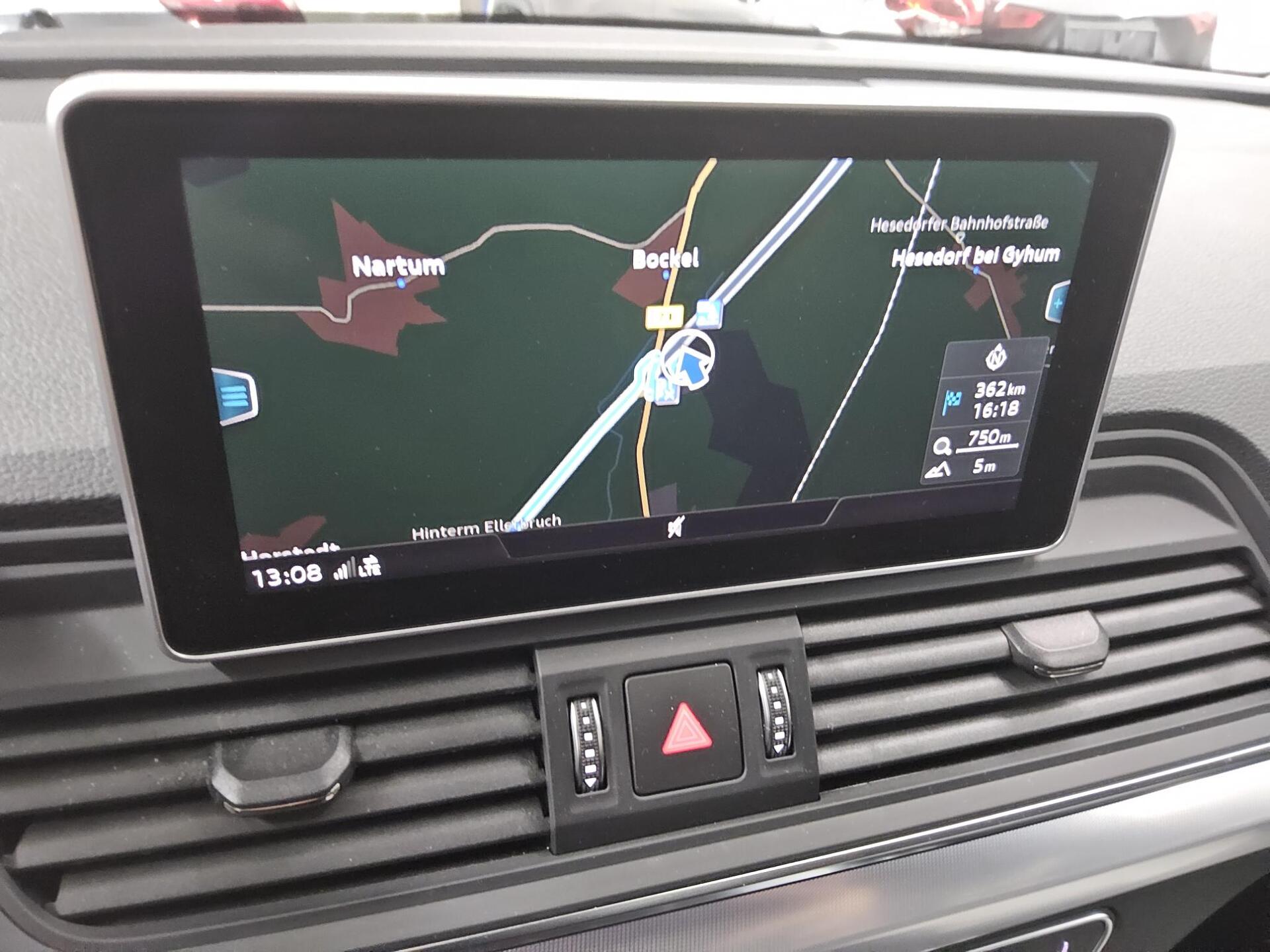 Audi Q5 50 TDI Qu. sport Navi vc Matrix AHK ACC Sound 7