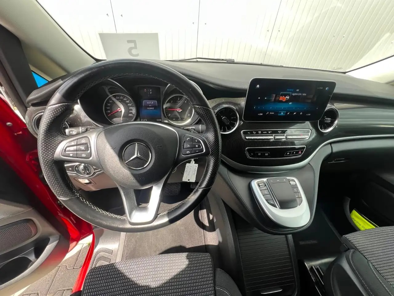 Mercedes-Benz V 220 LANG 9G-TR NAVI WEBASTO LED 360° 8-SITZER 16