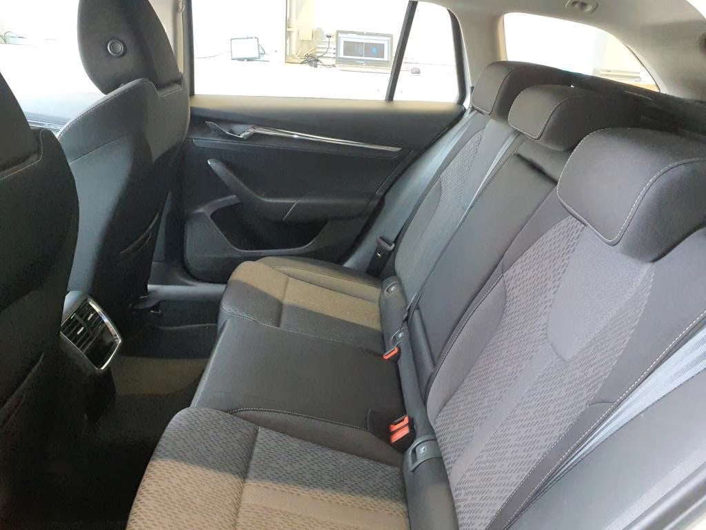 Skoda Octavia 2.0 2021 7