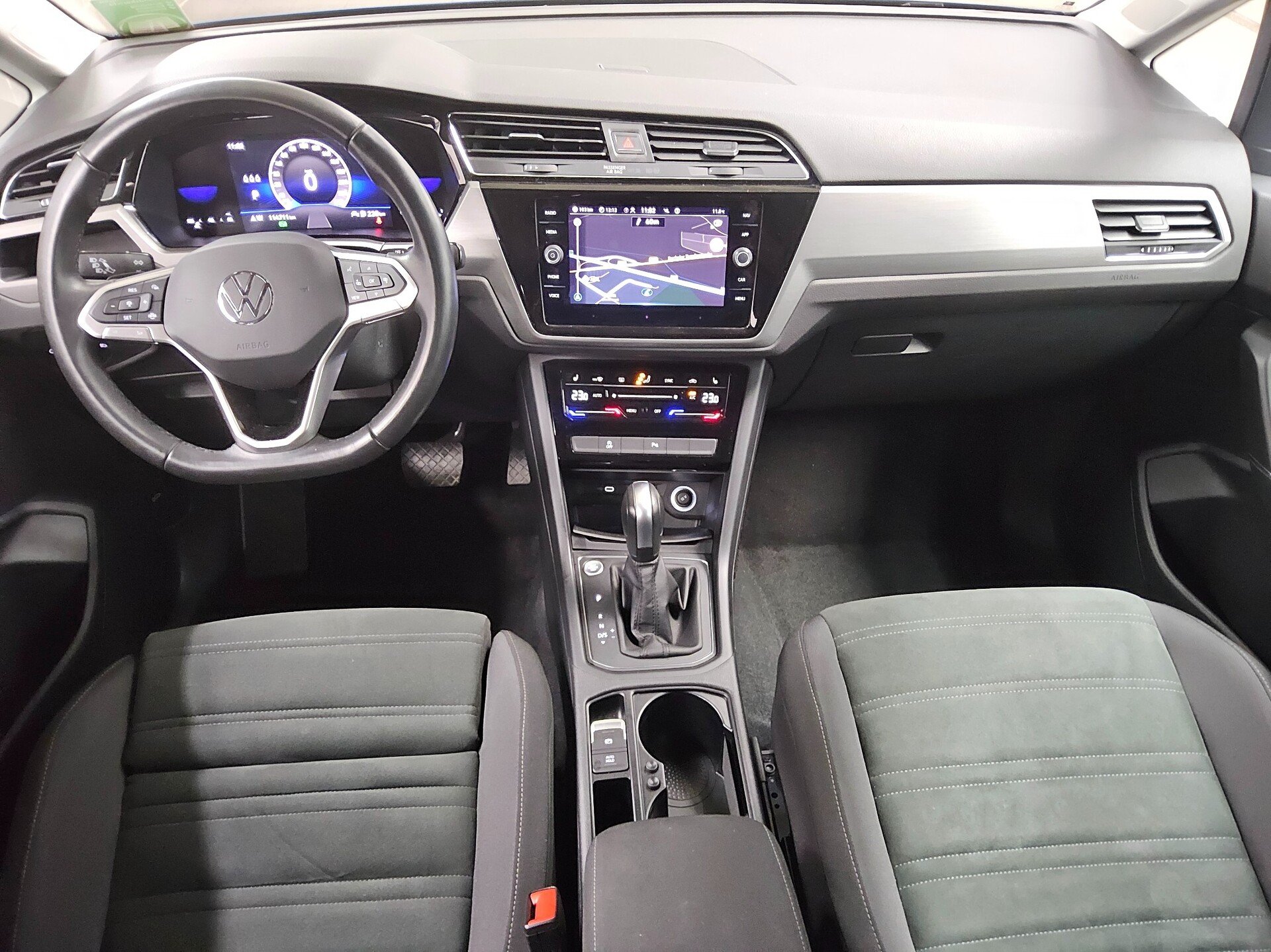 Volkswagen Touran 2.0 TDI Comf. Navi AID ACC Shz PDC BT 5