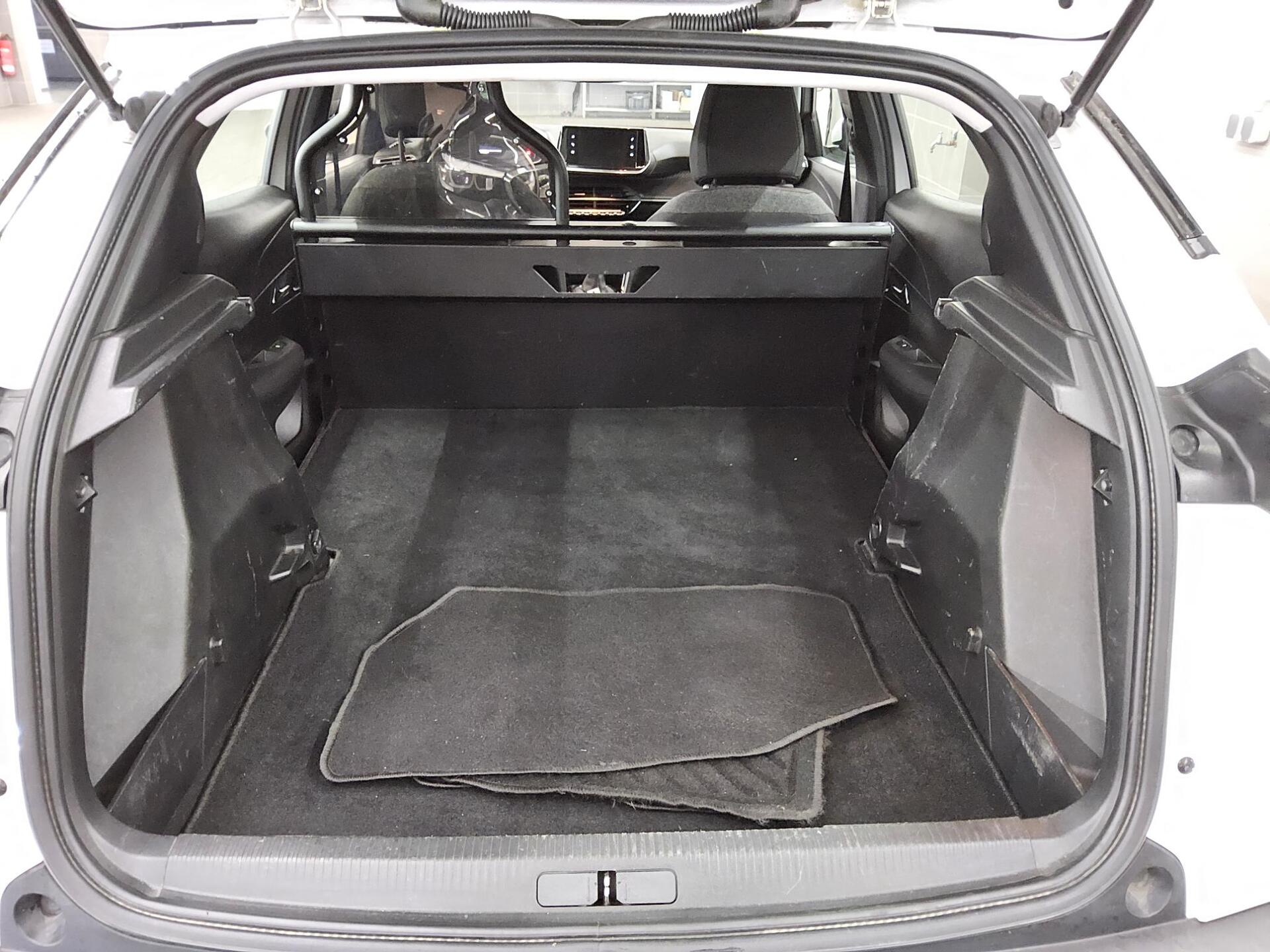 Peugeot 2008 1.5 BlueHDI Active Navi LED AHK Shz PDC DAB 11