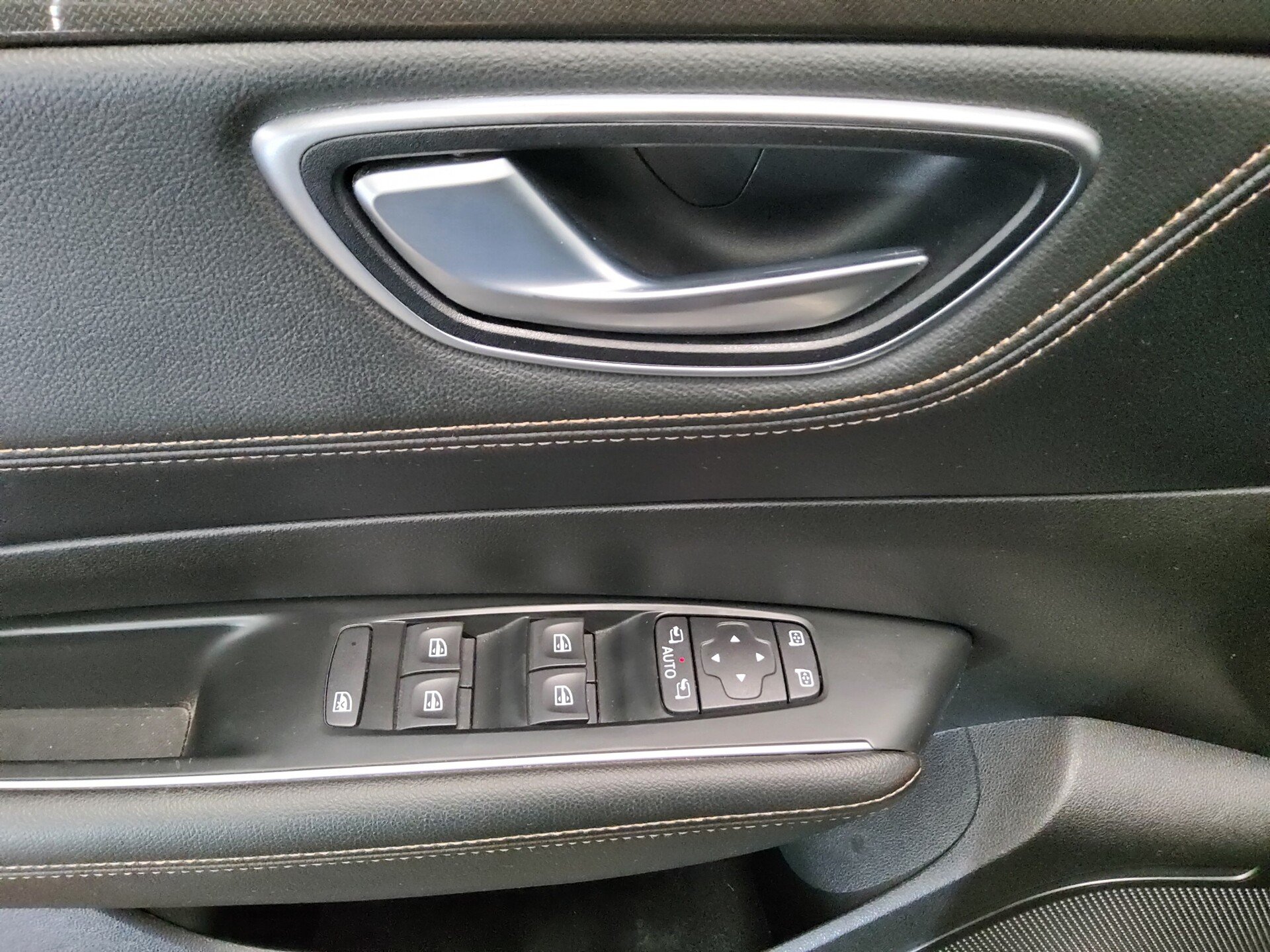 Renault Talisman Grandtour 1.6 dCi T-Leder Navi LED AHK 9