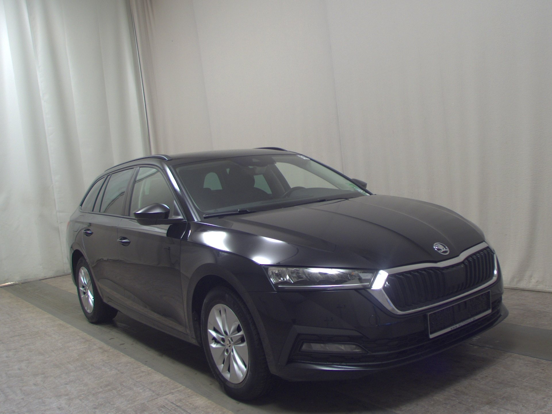 Skoda Octavia Kombi 2.0 TDI Ambition Navi vc LED AHK 3