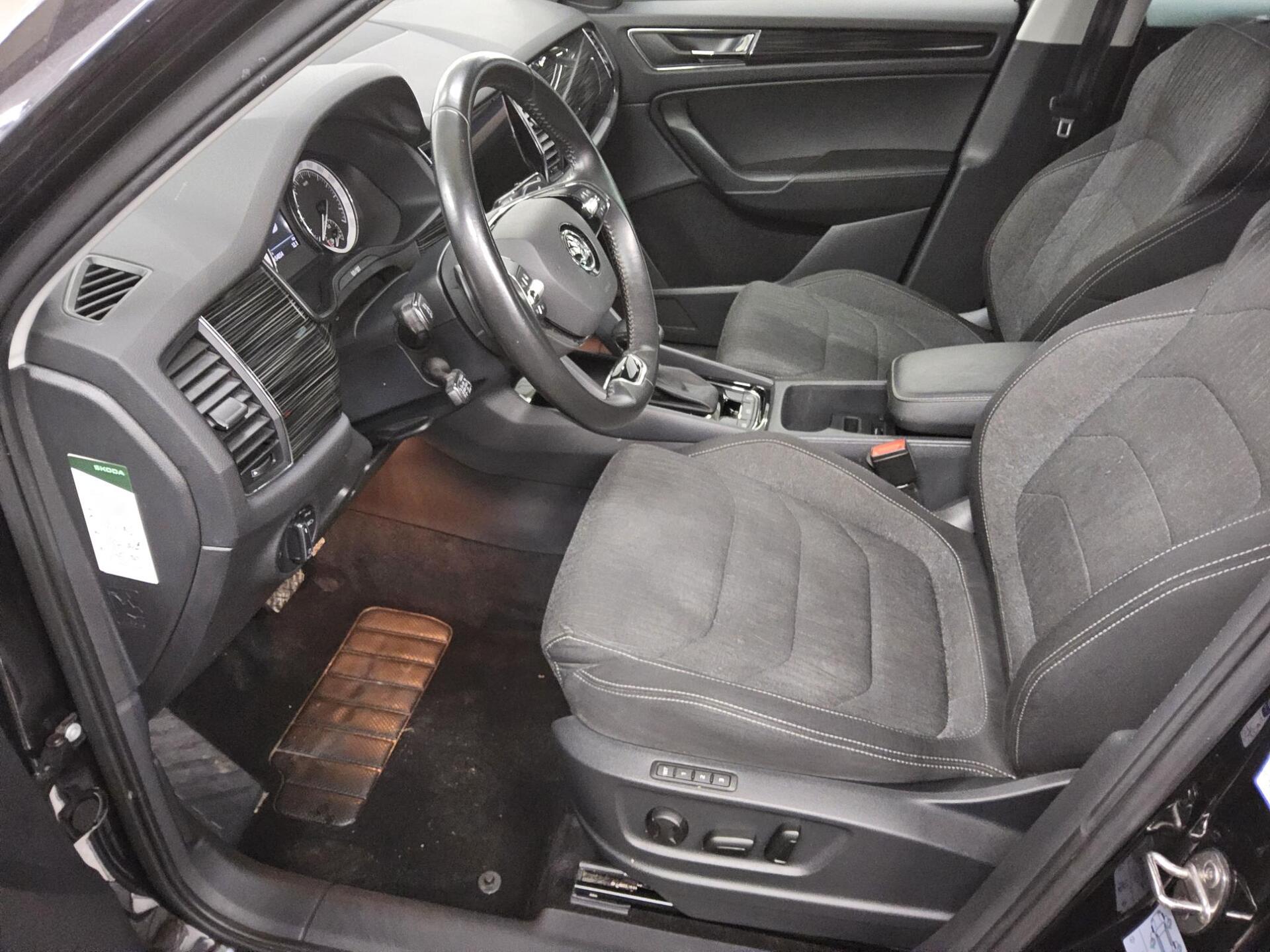 Skoda Kodiaq 2.0 TDI 4x4 Style Navi LED RfK AHK ACC 8