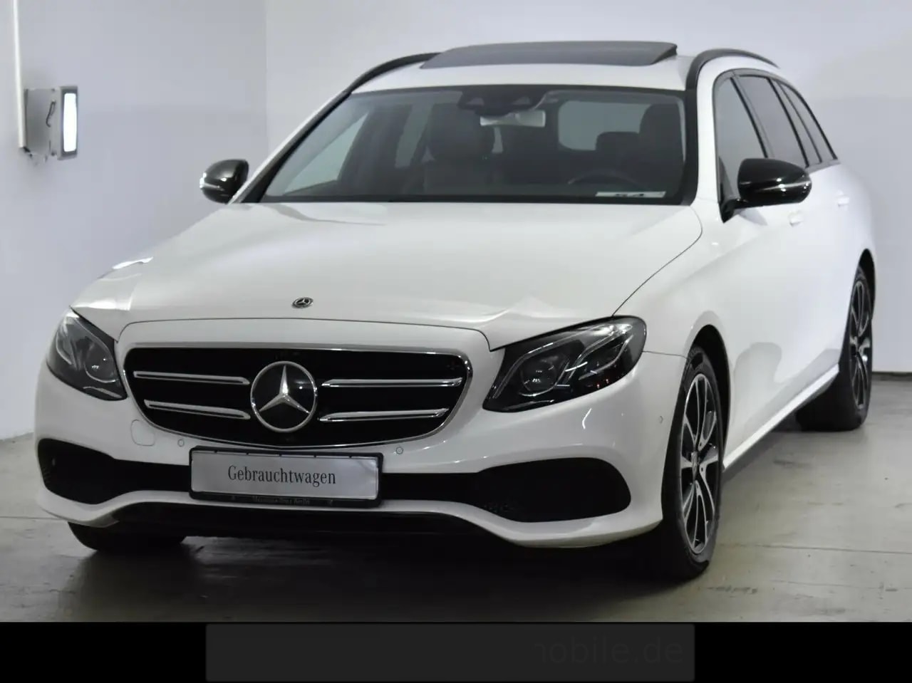 Mercedes-Benz E 400 d T 4M AVANTGARDE COMAND WIDESCREEN LED AHK