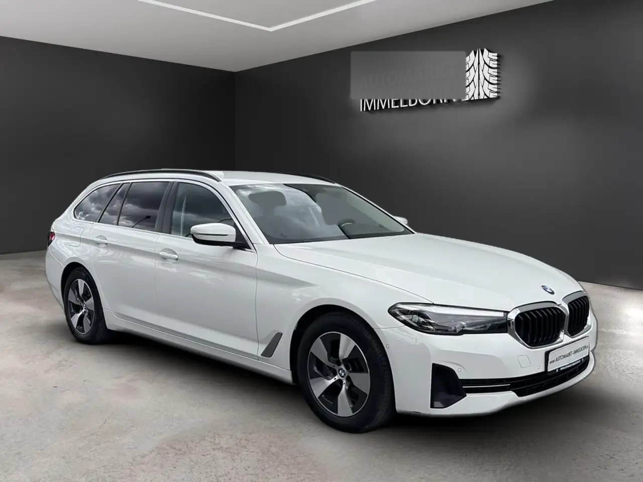 BMW 520 d ALLRAD LEDER*ALARM*Memory*LED*Sportlenkrad