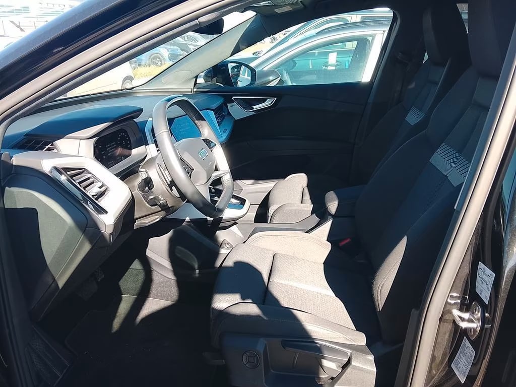 Audi Q4 2024 5