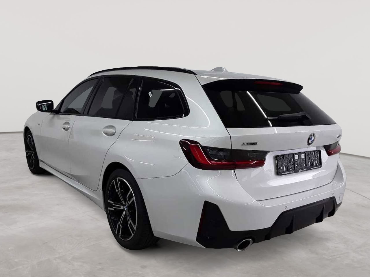 BMW 330i Touring xDrive Aut. 2