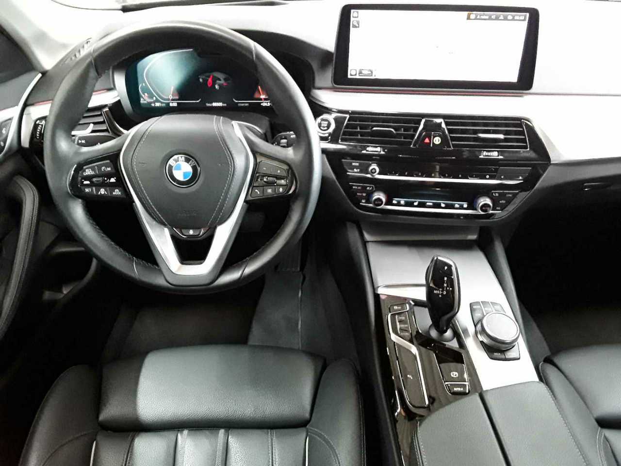 BMW 530d xDrive Touring Aut. 10