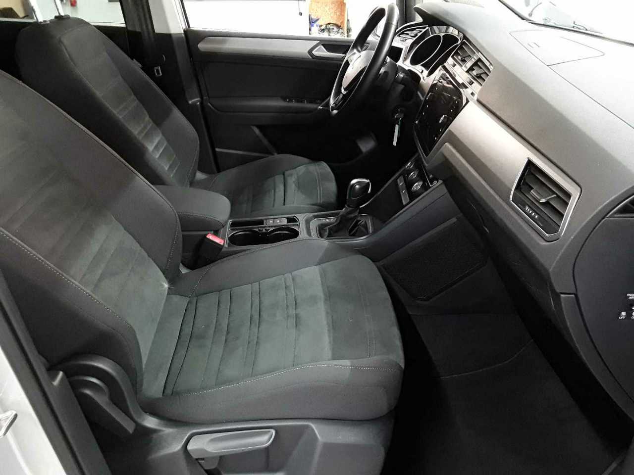 Volkswagen Touran 2.0 TDI SCR DSG Comfortline 8