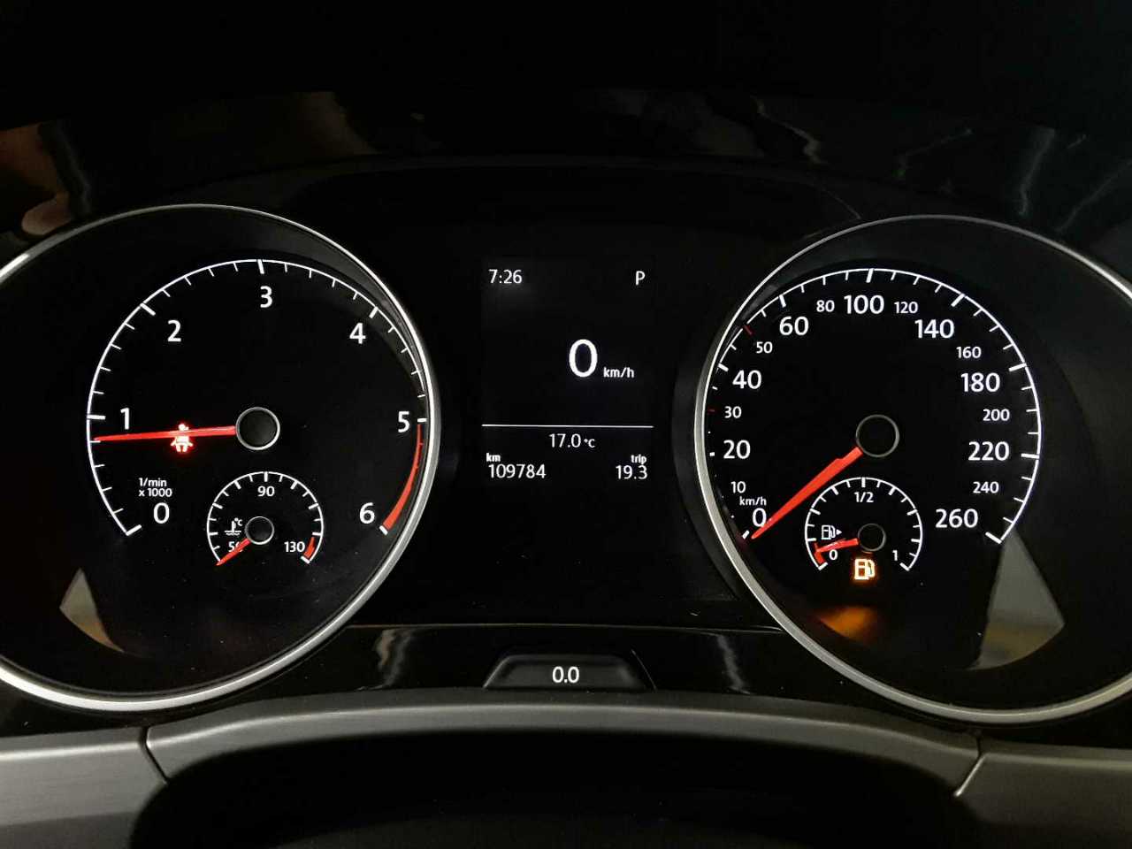 Volkswagen Touran 2.0 TDI SCR DSG Comfortline 11