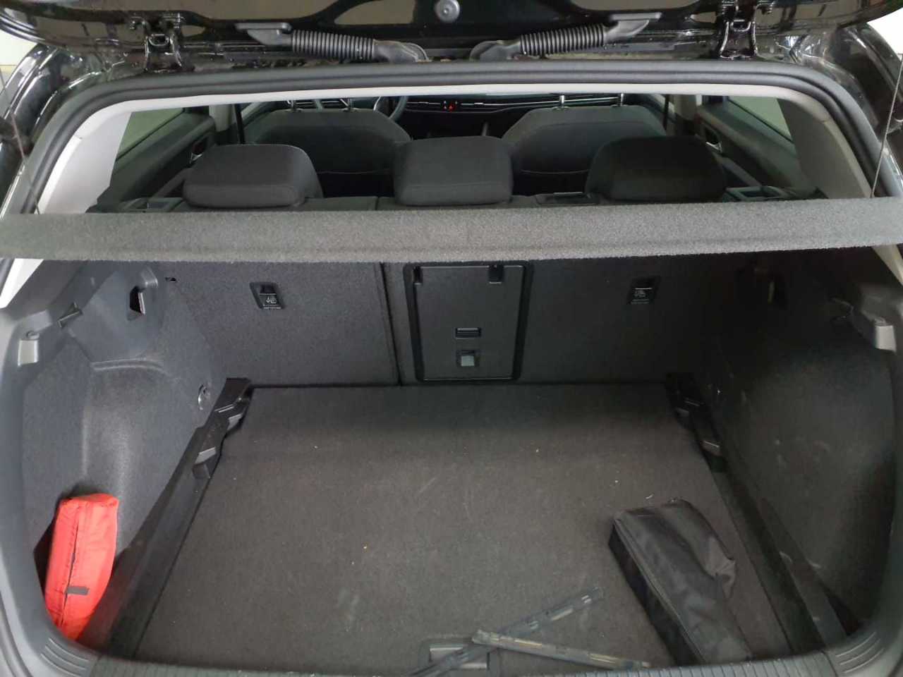 Volkswagen Golf 1.5 eTSI OPF DSG Life 15