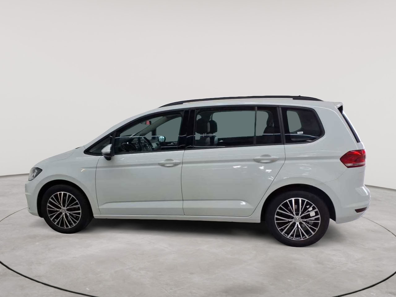 Volkswagen Touran 2.0 TDI SCR DSG Comfortline 6