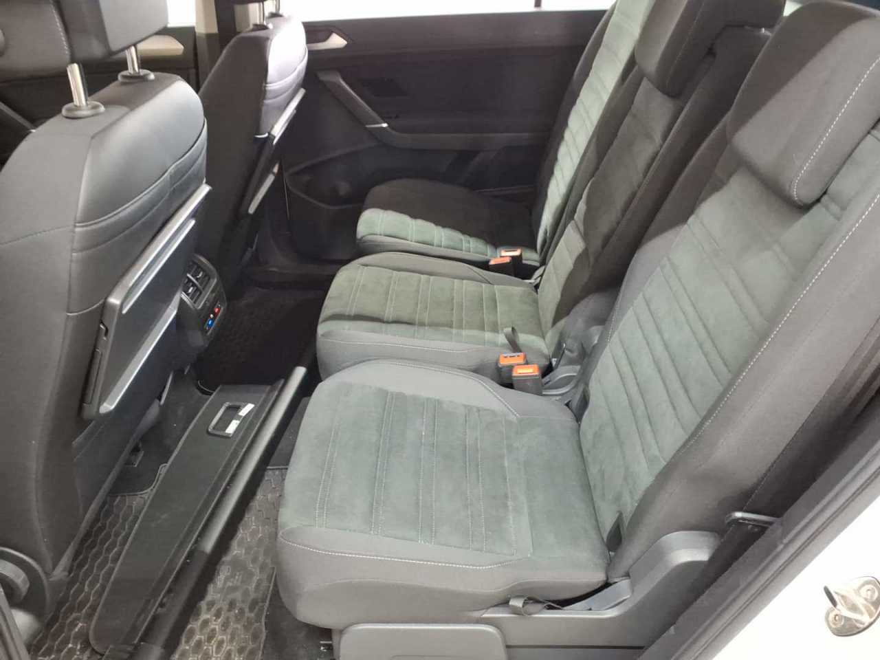 Volkswagen Touran 2.0 TDI SCR DSG Comfortline 13