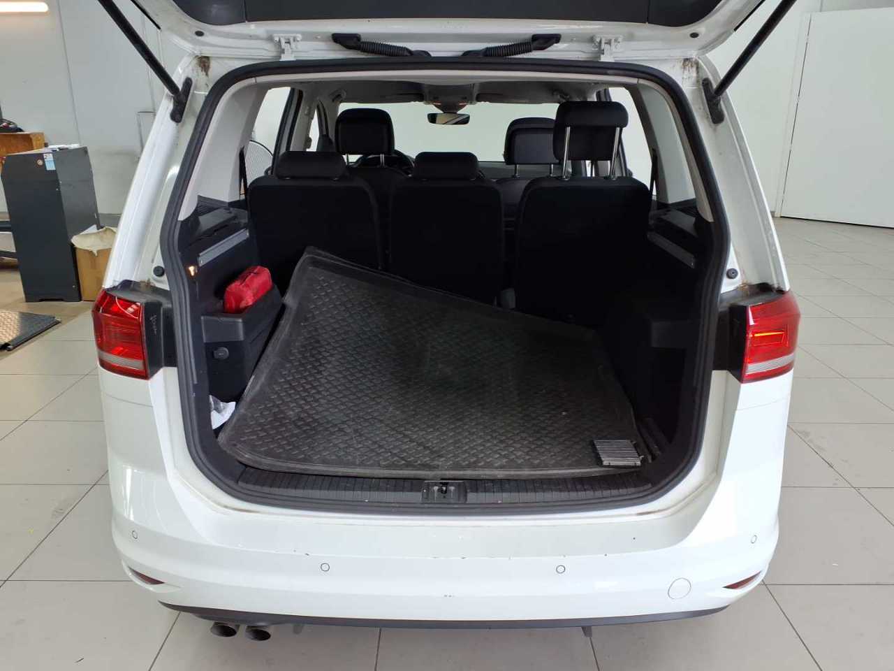 Volkswagen Touran 2.0 TDI SCR DSG Comfortline 15