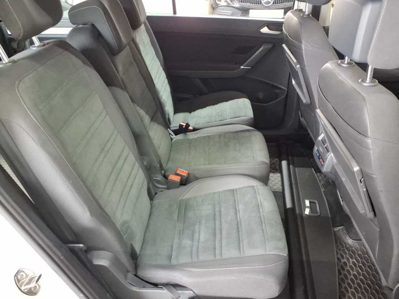 Volkswagen Touran 2.0 TDI SCR DSG Comfortline 14