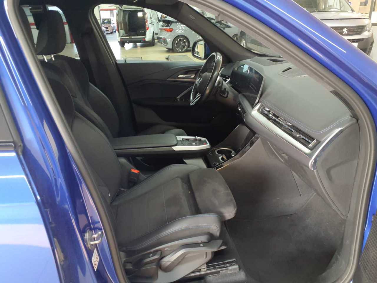 BMW X1 xDrive23i Aut. M Sportpaket 8