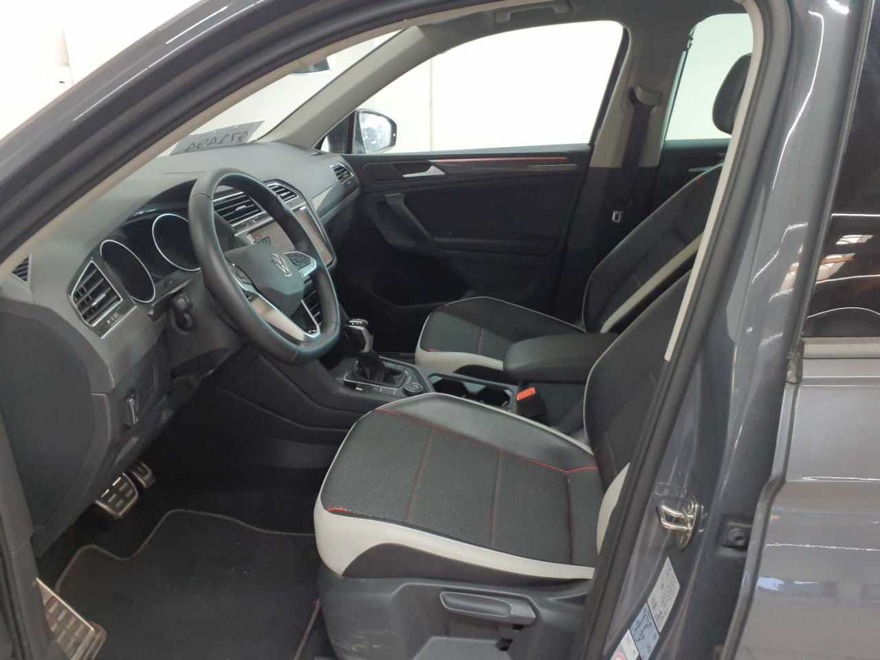 Volkswagen Tiguan 2.0 TSI OPF 4MOTION DSG URBAN SPORT 7