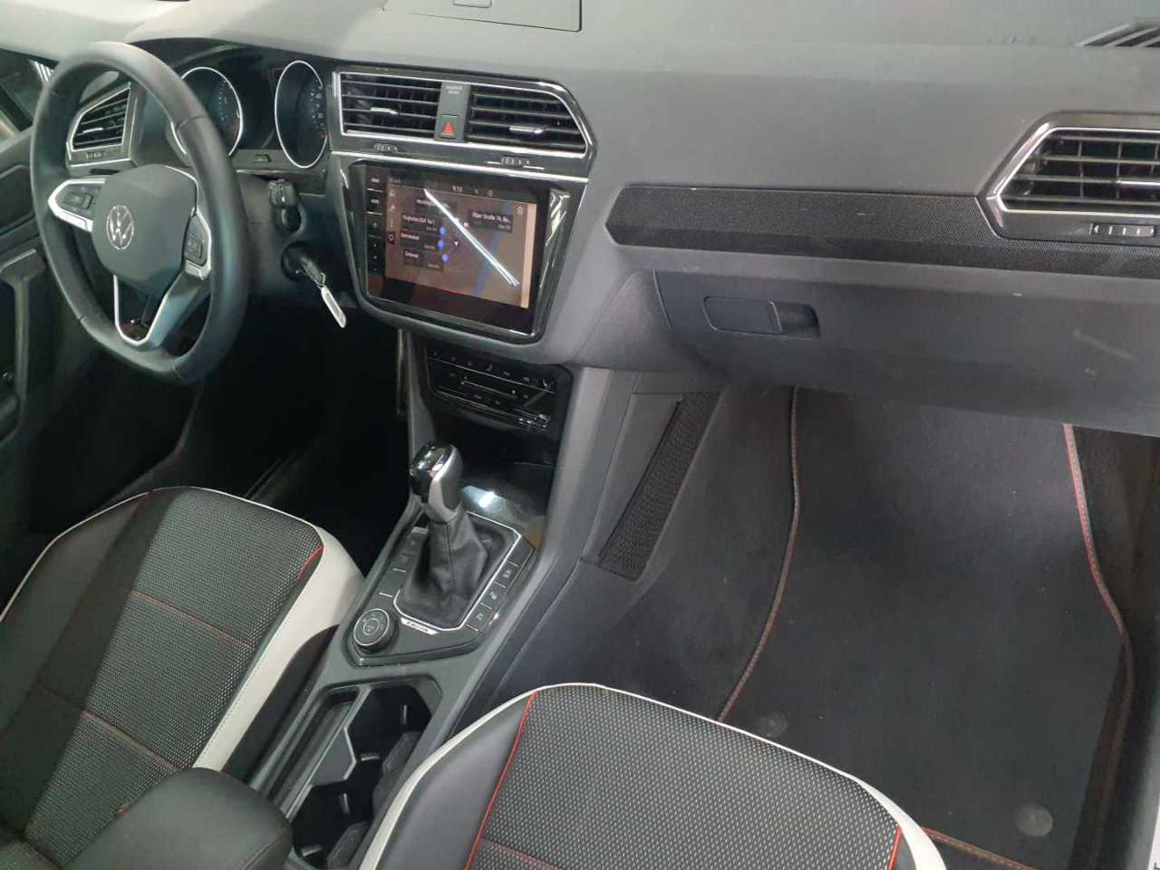 Volkswagen Tiguan 2.0 TSI OPF 4MOTION DSG URBAN SPORT 9
