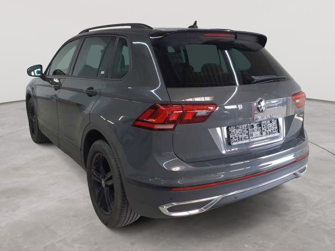 Volkswagen Tiguan 2.0 TSI OPF 4MOTION DSG URBAN SPORT 5