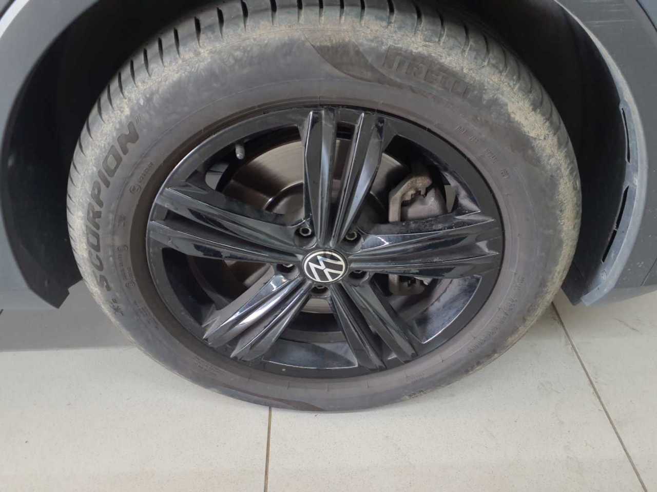 Volkswagen Tiguan 2.0 TSI OPF 4MOTION DSG URBAN SPORT 17
