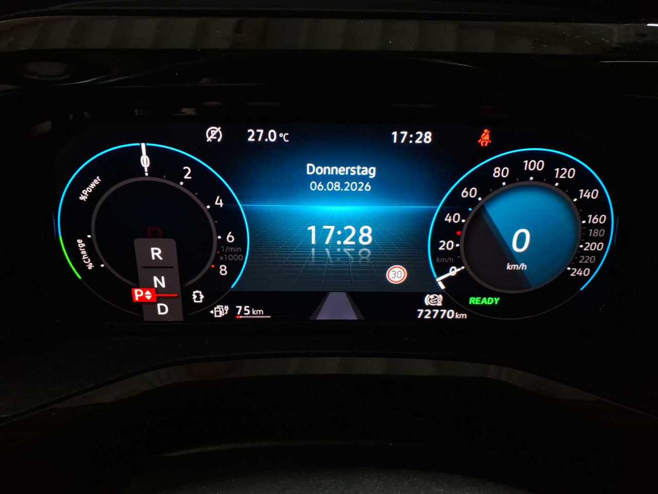 Volkswagen Multivan Kurz eHybrid Life 11