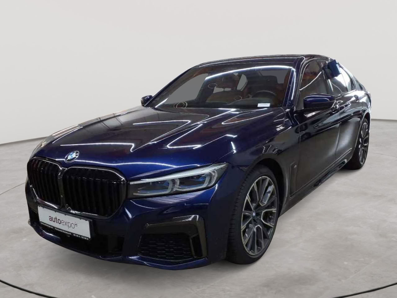 BMW 750i xDrive 2