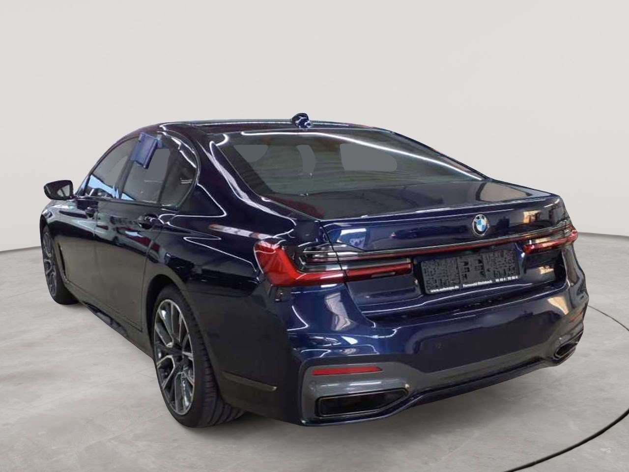 BMW 750i xDrive 5
