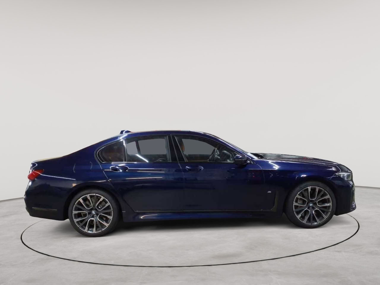BMW 750i xDrive 3