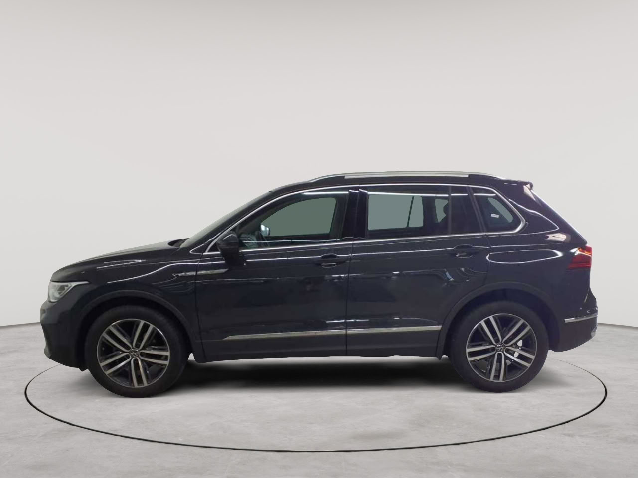 Volkswagen Tiguan 2.0 TDI SCR DSG Elegance 6