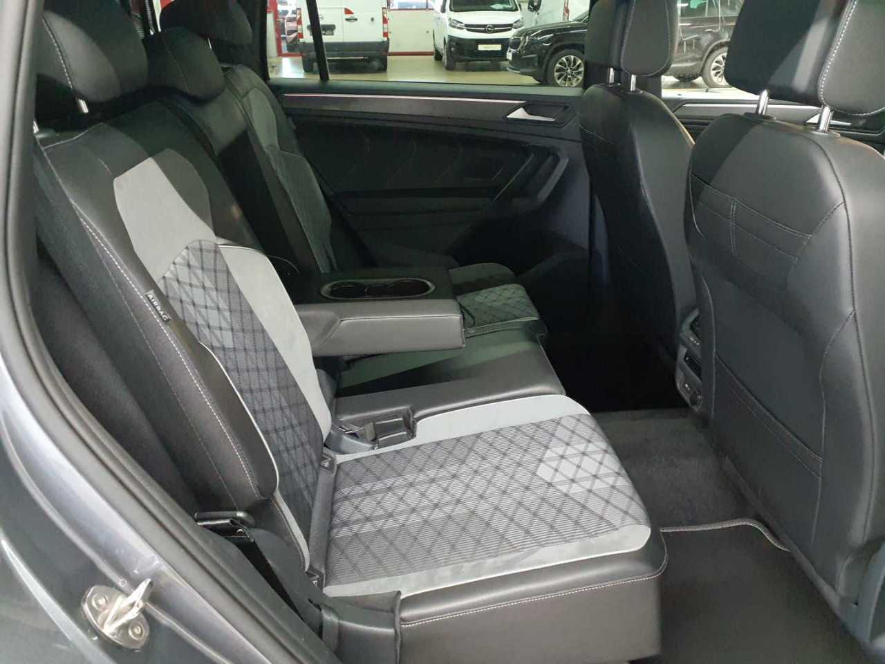 Volkswagen Tiguan Allspace 2.0 TDI SCR 4Motion DSG R-Line 13