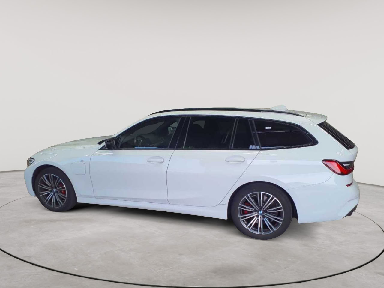 BMW 320e Touring Aut. M Sport 6