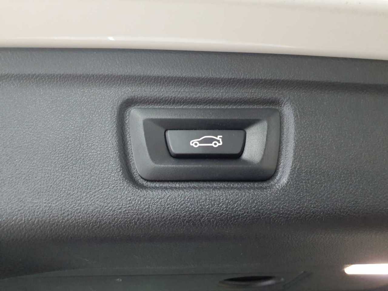 BMW 320e Touring Aut. M Sport 16